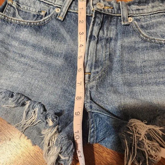 Lucky Brand Denim Frayed Hem Women Shorts Teen Sz 2/26 - Picture 9 of 10